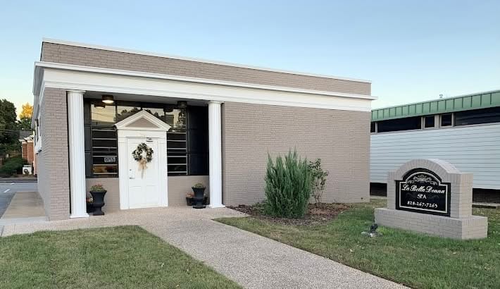 The La Bella Donna Spa building at 1208 N Center St in Hickory